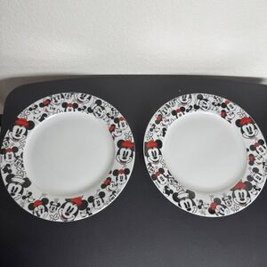 Disney Dinner Plates 10.5in White Minnie Mouse All Over Print Set of 2